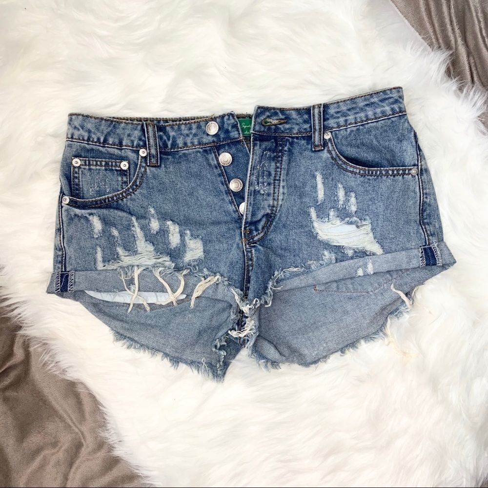 Signature 8 distressed high rise cuffed jean short